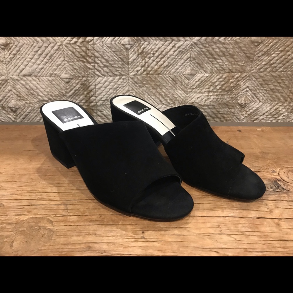 🎉SALE🎉🌼Dolce Vita🌼Beautiful Black Suede Mule